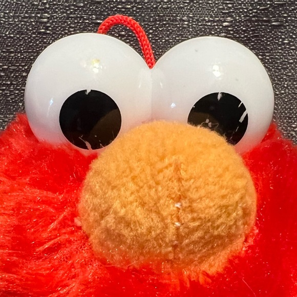 Sesame Street Elmo - Picture 5 of 5